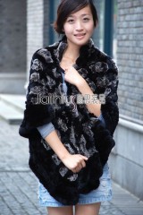 Rex Rabbit Fur Plaid Knitted Cape