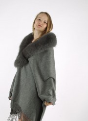 Cashmere Shawl Kashmiri Pashmina with Fox Fur Collar